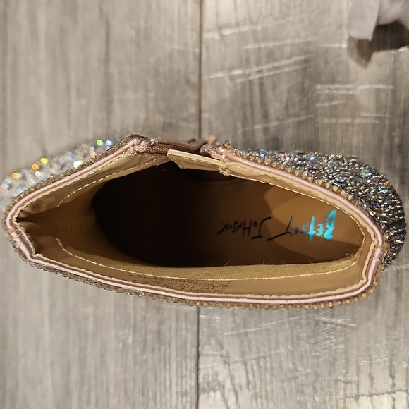 EUC Betsy Johnson Glass stone upper Sequins 3 1/2" heeled Boots sz 8.5M - Picture 11 of 14